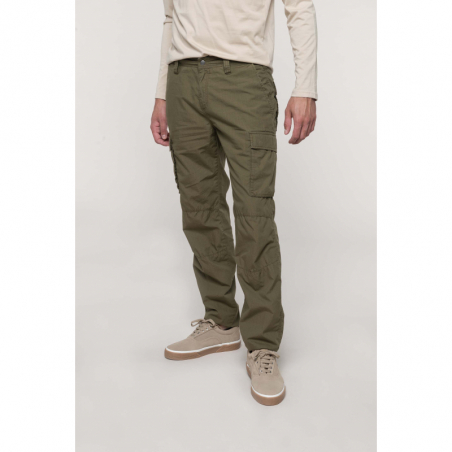 Pantalon léger multipoches...